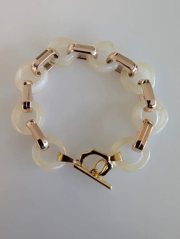 Beige acrylic large link chain bracelet – photo 2